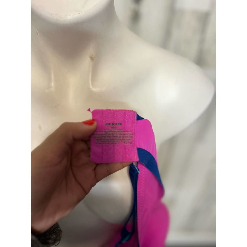 Pink bra  - Picture 3 of 5